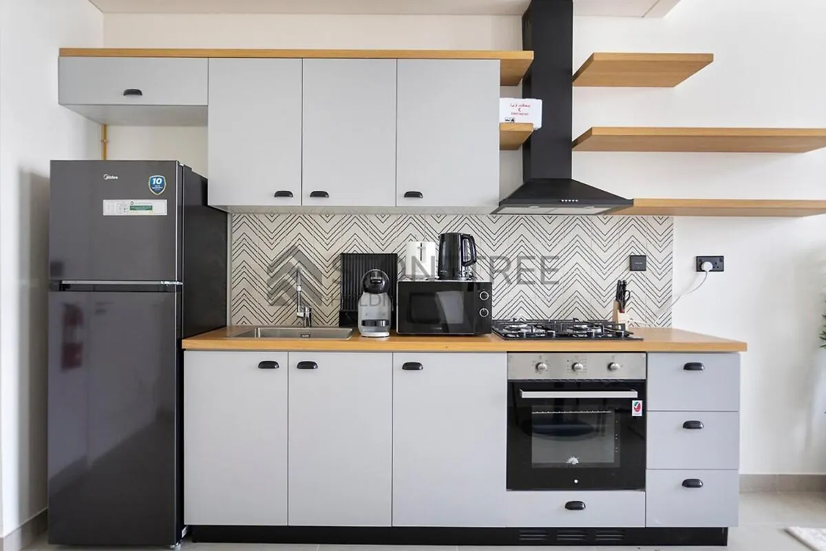 Modern 1Br At Collective Tower 1 Near Hills Mall Dubai Apartment